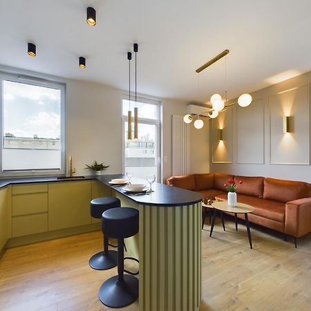 City Center Apartments Hoza By Noclegi Renters Варшава Экстерьер фото
